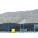 Fábrica de Engarrafamento de Água Glacial / Panorama (18) Fachada