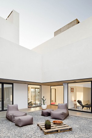 Hotel Villa Extramuros / Vora Arquitectura (4)