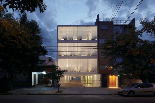 Edifício Once / Adamo Faiden (2) © Cristobal Palma