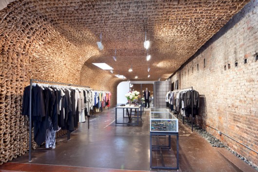 Loja Owen / Tacklebox Architecture (5)
