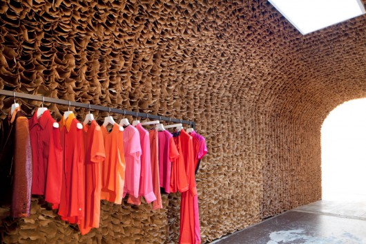 Loja Owen / Tacklebox Architecture (3)