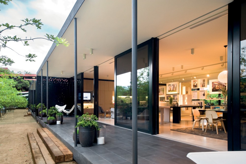 Apart Hotel Clara / Elenberg Fraser Architecture