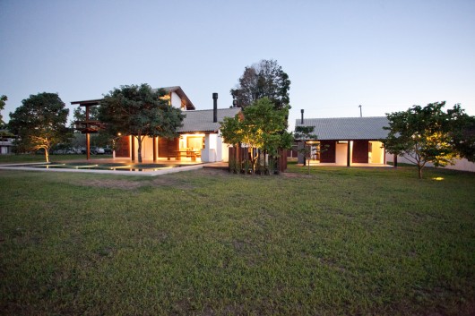 Casa no Rio Vermelho / Mauri Gomes (1)