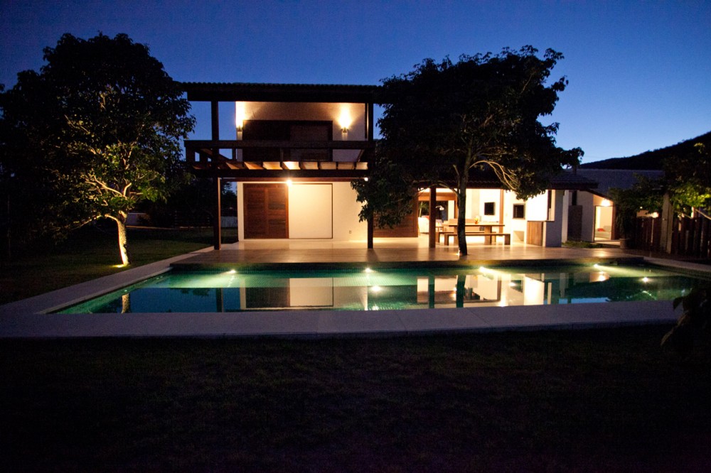 Casa no Rio Vermelho / Mauri Gomes