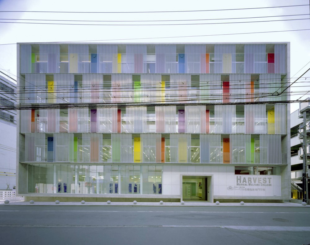 © Yoshihisa Araki © Yoshihisa Araki