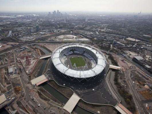 Estádio Olímpico de Londres 2012 / Populous (21) © Morley von Sternberg