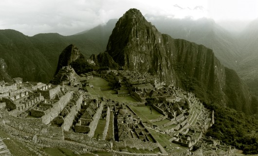 Poesia e Arquitetura: Alturas de Machu Picchu / Pablo Neruda © flickr MikeBash
