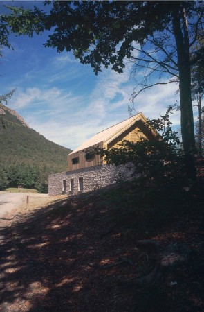 Refúgio Monte Penna / Lucio Serpagli (17)