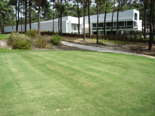 Casa II em Aroeira / ARX Portugal (9)