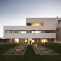 Chalé S Cube / AGi architects (1) © Nelson Garrido