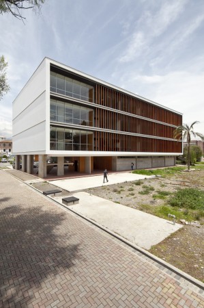 Salas de aula Universidade de Cuenca / Javier Durán (13)