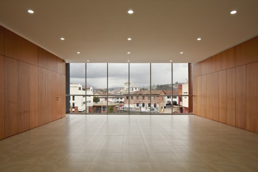 Salas de aula Universidade de Cuenca / Javier Durán (8)