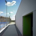 Vestiários e pistas esportivas / GANA Arquitectura (5) © Jesús Granada