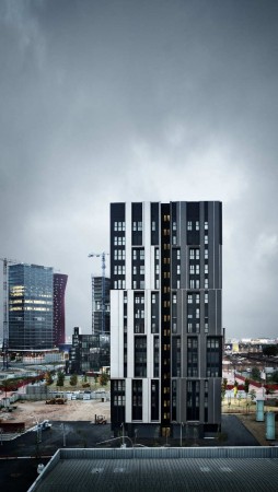 Edifício de Habitação Social / Roldán + Berengué (10)