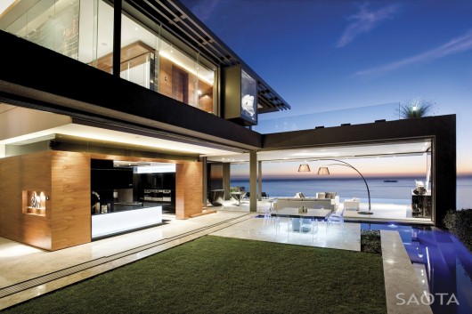 Nettleton 198 / SAOTA (1) © Adam Letch
