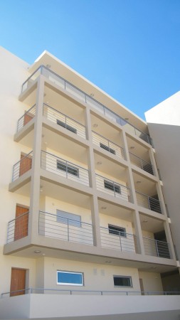 Edifício em Portimão / Carlos Dias Pereira (21)