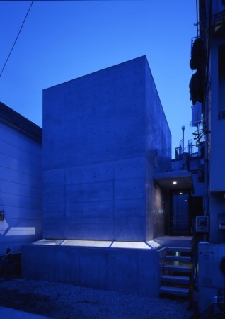 Magritte’s / Atelier Tekuto (1)