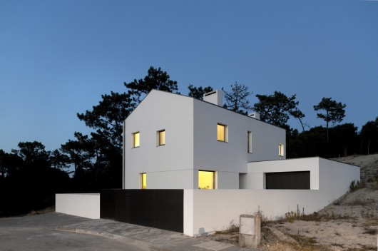 Habitação em Torreira / Nu.ma Arquitectura (35)