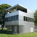Cinema e Arquitetura: Modern Tide - Midcentury Architecture on Long Island (8) Casa Aluminaire / Louis Kotcher (1932); © jenosale
