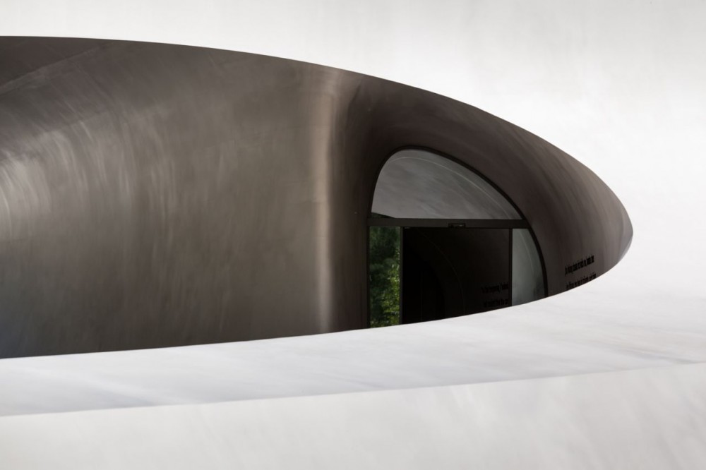 Pavilhão Porsche na Autostadt em Wolfsburg / Henn Architekten
