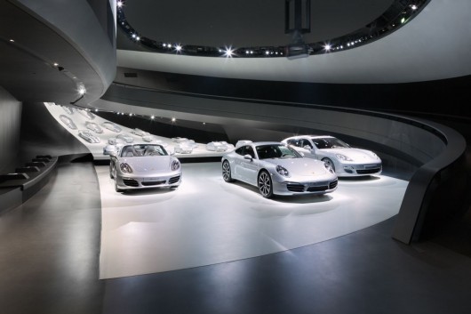 Pavilhão Porsche na Autostadt em Wolfsburg / Henn Architekten (7)