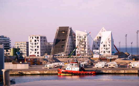Em construção: Iceberg / CEBRA + JDS + SeARCH + Louis Paillard (2)