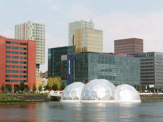 Pabellón flotante auto-sustentable en Rijnhaven, Rotterdam © Eric Offereins