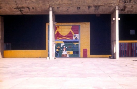 AD Classics: Palace of the Assembly