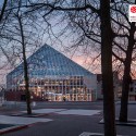 Book Mountain na praça do mercado de Spijkenisse © scagliolabrakkee.nl via MVRDV