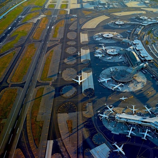 Newark Liberty International Airport © Jeffrey Milstein