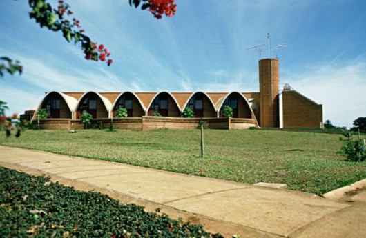 Clássicos da Arquitetura: Residência dos Padres Claretianos / Affonso Risi e José Mario Nogueira © José Carlos Fioretto, 1985