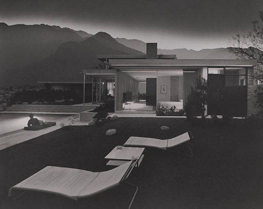 Kaufmann House, 1947 Palm Springs, CA / Richard Neutra, arquiteto © Julius Schulman